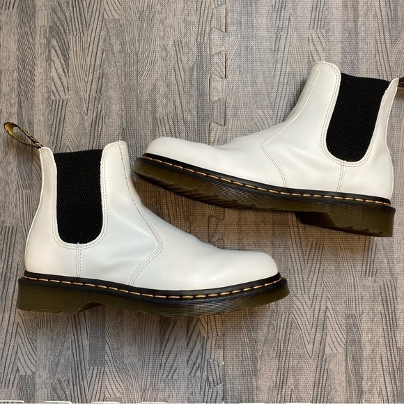 Dr. Martens 2976 Chelsea Yellow Stitch Smooth White Leather Boot - Picture 6 of 16